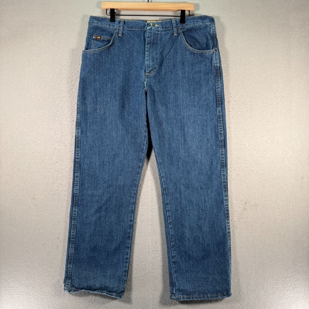 Wrangler 20X Jeans Mens 38x30 Blue Medium Wash Denim Straight Comfort Classic